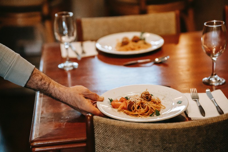 The 5 Best DC Neighborhoods for Foodies