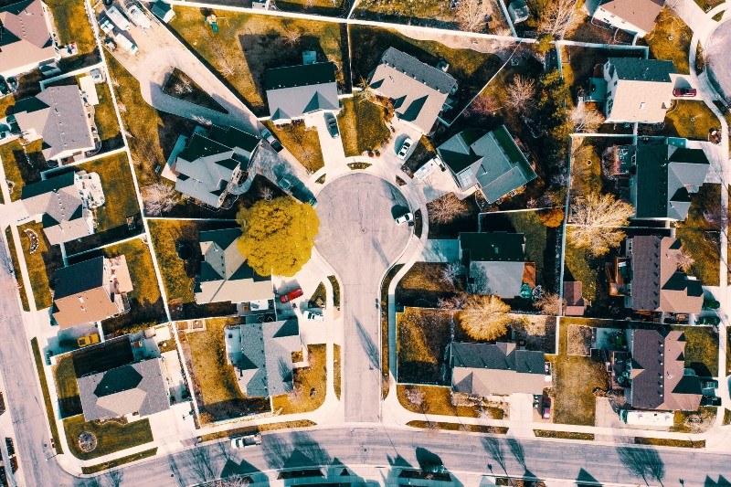 Should I Buy a House Right Now or Wait Until 2022? Read This First